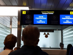 Покажіть гроші: прикордонники ЄС почали перевіряти платоспроможність росіян