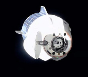 Автопилот космического корабля Crew Dragon показали в действии