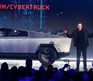 Илон Маск: разбитое стекло Tesla Cybertruck помогло привлечь к нему больше внимания