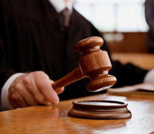 Зловмисника, який вимагав $10 тисяч за непоширення інтимних фото, увʼязнили на 7 років