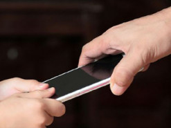 У Києві рецидивіст відбирав у школярів гаджети: справа вже в суді