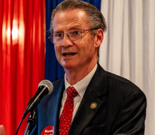 Американський законодавець заявив про існування прибульців: він бачив секретні звіти про позаземні розробки