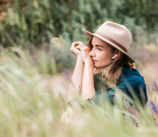 Названа оптимальна гучність музики в навушниках