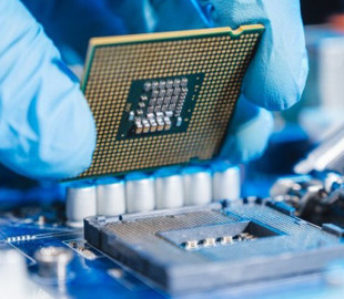 США планують виробляти 20% світових чипів до 2030 року