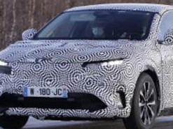 Серийная версия электрокросса Renault Megane дебютирует этим летом