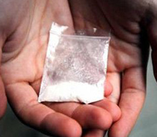 В Україні судитимуть 6 членів злочинного угруповання за розповсюдження наркотиків в Інтернеті