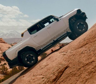 GM удалось принять заказы на 65 000 электрических внедорожников Hummer EV