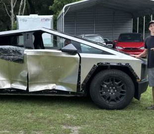 Tesla Cybertruck дуже складно відремонтувати після аварії