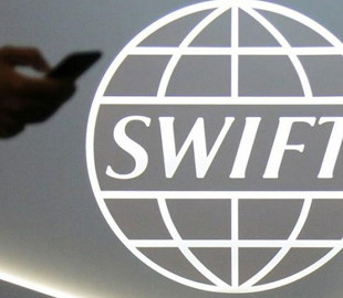 В шестой пакет санкций ЕС может войти отключение Сбербанка от SWIFT