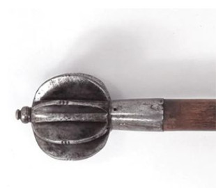 Чоловік відправив поштою артефакт, датований не нашою ерою