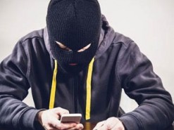 Псевдоработник банка выманил у женщины почти 14 тысяч гривен