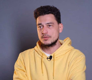 Євген Синельников запустив проєкт для біженців: у першому випуску розповідає про Чехію