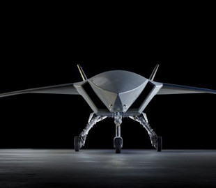 Boeing показала ШІ-дрон із ракетами: чому Ghost Bat називають винищувачем майбутнього