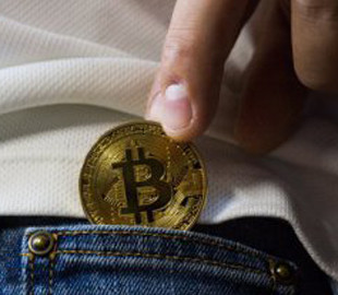 Майнити біткоїни стане невигідно