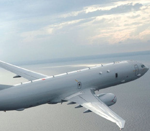 Під час польоту над США загадковий об’єкт пошкодив літак - пілот отримав поранення: деталі інциденту