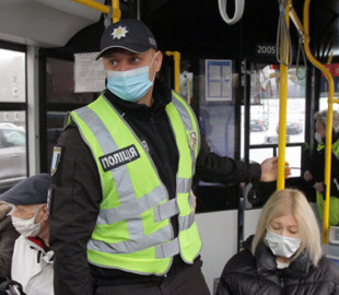 Суд відкрив справу про перевірку COVID-сертифікатів у громадських місцях