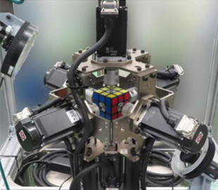 І тут ми програли: робот встановив новий рекорд за швидкістю складання кубика Рубика