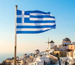 Податкова служба Греції посилює контроль за доходами від оренди через Airbnb та Booking