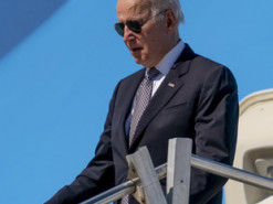 Іспит для Байдена і шанс для Трампа: які наслідки матимуть проміжні вибори у США