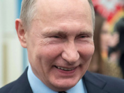 Соцмережі всіляко висміюють застереження путіна про відносини із Заходом
