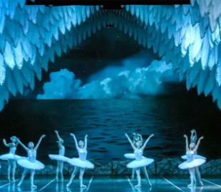 На "радіостанції Судного дня" в РФ заграло "Лебедине озеро": що відбулося