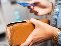 Збої у зв'язку спровокували рекордний відтік грошей з банків Росії, - ЗМІ