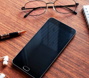 Як зрозуміти, що ваш смартфон прослуховують: основні ознаки й поради захисту