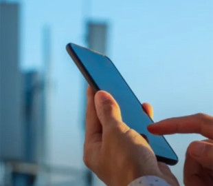 Жінка втратила понад 3,5 тисячі гривень через фейкову “компенсацію” від мобільних операторів