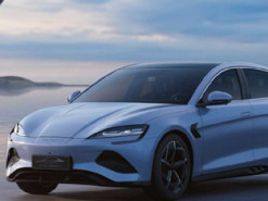 Китайський аналог Tesla Model 3 викликав ажіотаж на ринку: понад 22 600 замовлень за 6 годин