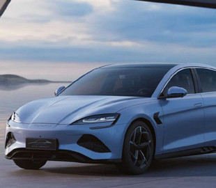 Китайський аналог Tesla Model 3 викликав ажіотаж на ринку: понад 22 600 замовлень за 6 годин