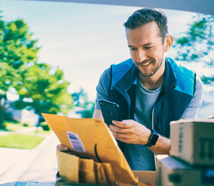 Amazon не виплачувала чайові водіям. Заборгувала по 400 доларів кожному