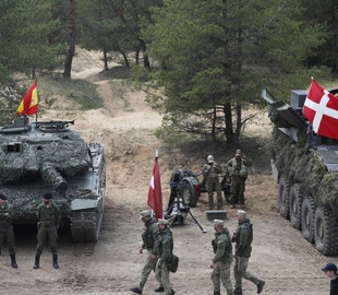 Швидке переміщення техніки Європою має вирішальне значення для стримування Росії — The Economist