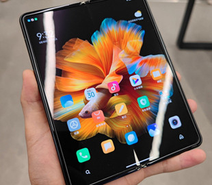 Новый Xiaomi Mix Fold получит камеру под экраном
