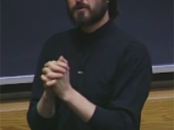 Массачусетский институт показал неопубликованное ранее видео из выступления Стива Джобса