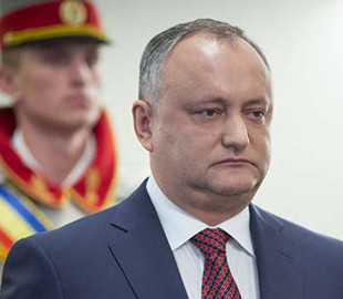 Суд у Молдові залишив Додона під домашнім арештом