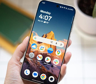 Названо Android-смартфон з найбільш "живучою" батареєю
