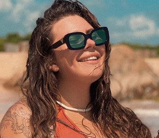 Солистка KAZKA Александра Зарицкая предупредила о мошенниках, использующих ее имя