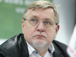 У Білорусі голова парламентської комісії з прав людини закликав запровадити ліцензії для блогерів