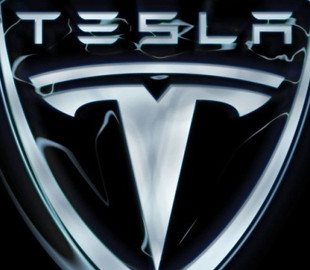 Tesla открыла свой первый центр на Хайнане