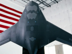 Розкриті технічні характеристики американського безпілотного винищувача X-BAT