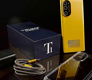 «Трампофон» із неправильним прапором США: навколо смартфона Trump Mobile спалахнув новий конфуз