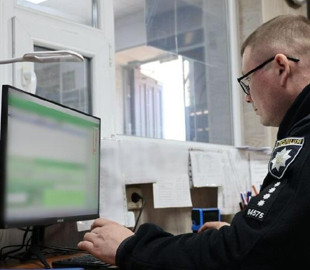 Шахраї ошукали мешканців Запорізької області на майже 2 млн грн за місяць