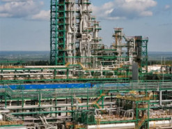 Дрони намагались атакувати НПЗ в ярославській області рф - росЗМІ