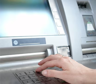 "Невидима нитка": зловмисники вигадали новий метод шахрайства з банкоматами