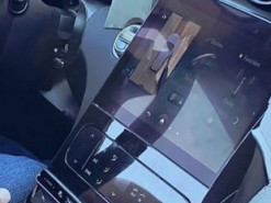 Новые Mercedes-Benz С-Class и S-Class получат огромные планшеты