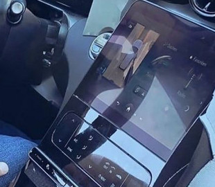 Новые Mercedes-Benz С-Class и S-Class получат огромные планшеты