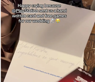 Молодята жартома запросили Sony на весілля і отримали щедрий подарунок для PS5