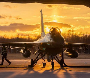 Аргентина через фінансові проблеми не може придбати в Данії 24 F-16 всього за 338 млн доларів США