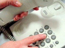 Українці продовжують масово відмовлятися від домашніх телефонів