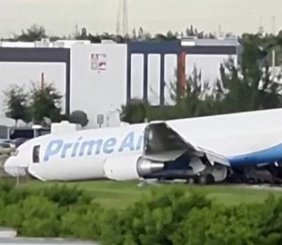 В аеропорту Маямі вантажний Boeing 767 Amazon врізався в автомобілі: п’ятеро людей загинули, ще п’ятеро поранені
